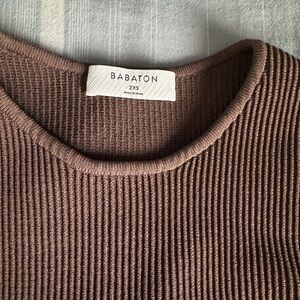 NWOT brown Aritzia Babaton ribbed crop